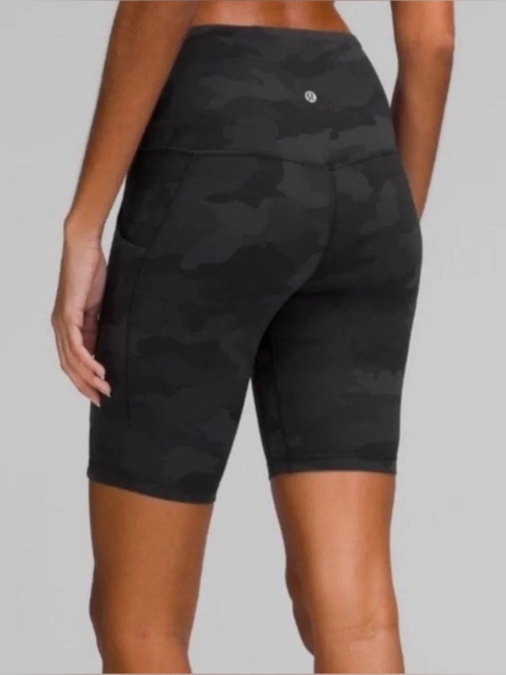 Lululemon women’s 2 Align shorts leggings yoga gray black camo print athletic